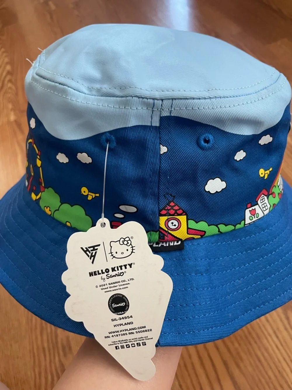Hypland x Hello Kitty Bucket Hat Carnival Blue NWT Sanrio Collab